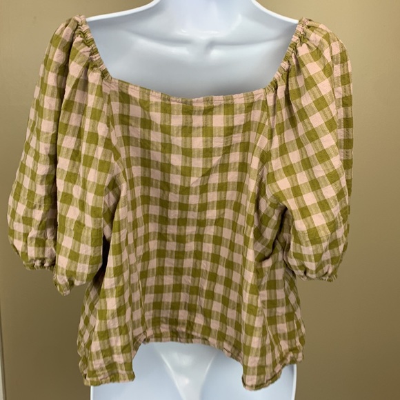 Button up top - Picture 5 of 9